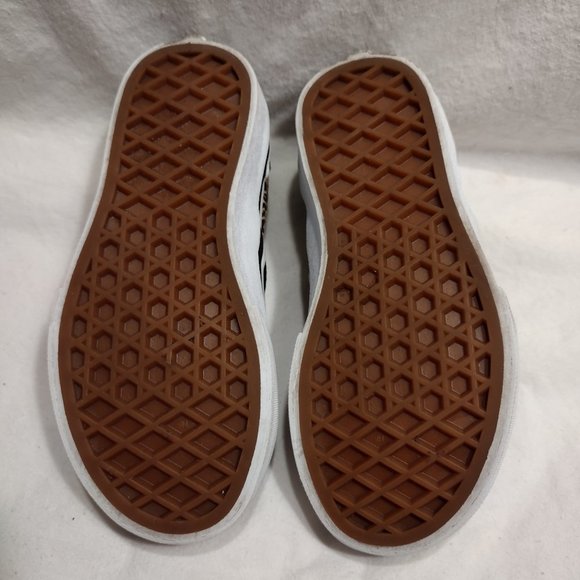 🌎 Vans || Classic Slip-On Sneaker - Picture 8 of 8